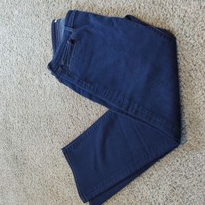 Women's Size  Levi's Straight Leg Dark Wash Jeans